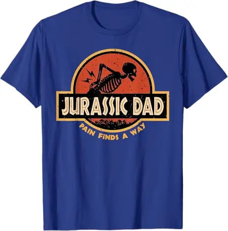 T-shirt humoristique et sarcastique « Jurassic Dad Pain Finds A Way » avec squelette, style Y2K, citation de blague préhistorique pour papa, humoristique, pour parents, vêtements cool